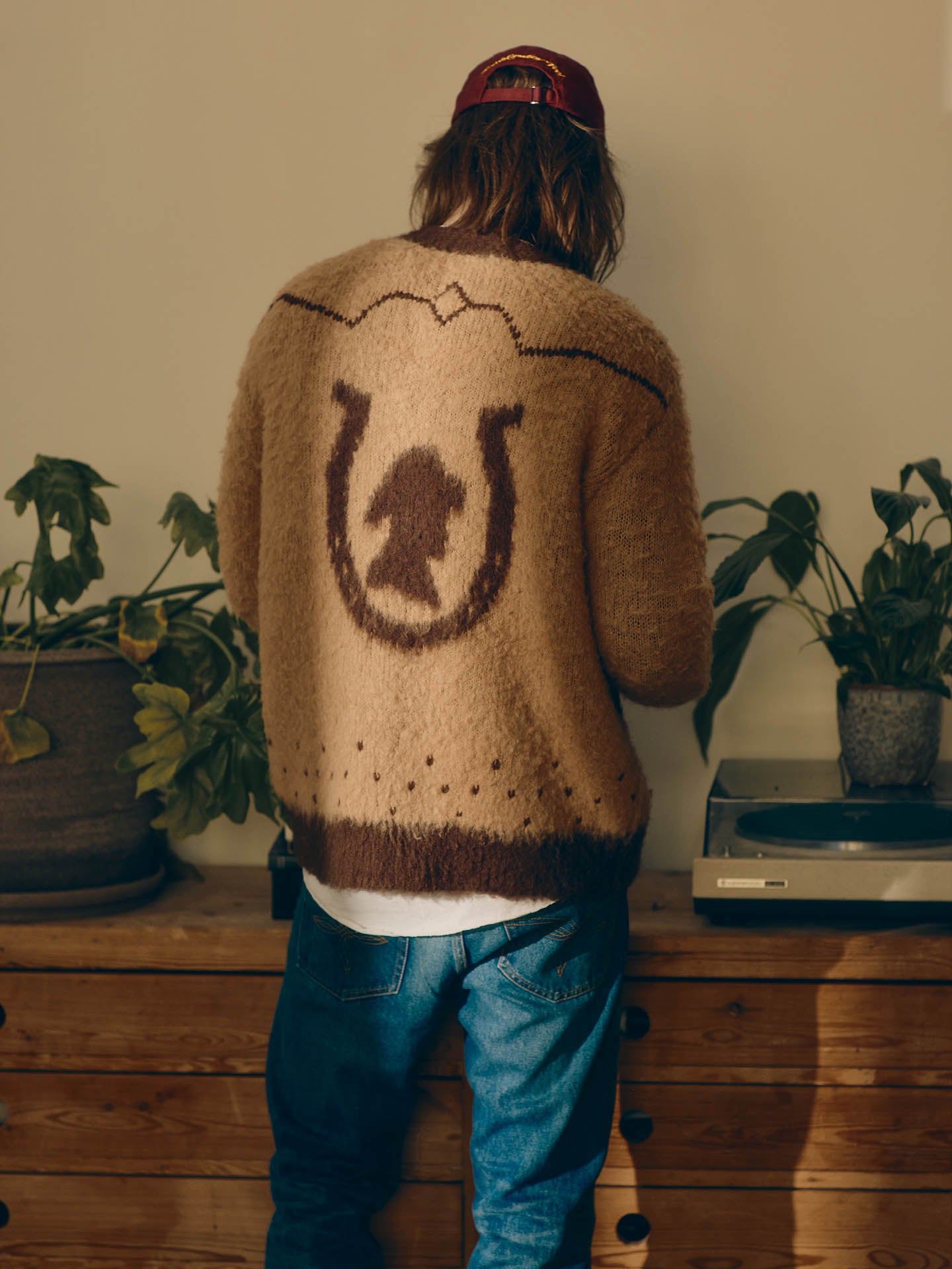 Fuzzy logo knit cardi