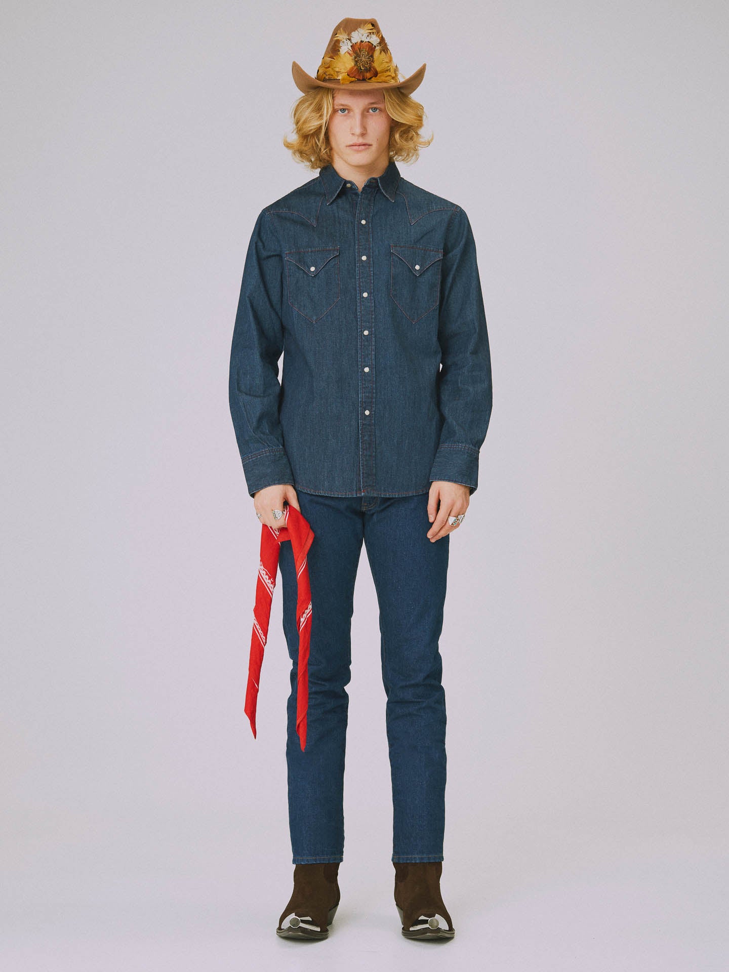 Single point western shirt in denim with red seams