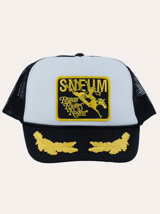 Sneum RRR logo trucker cap w. gold leaves