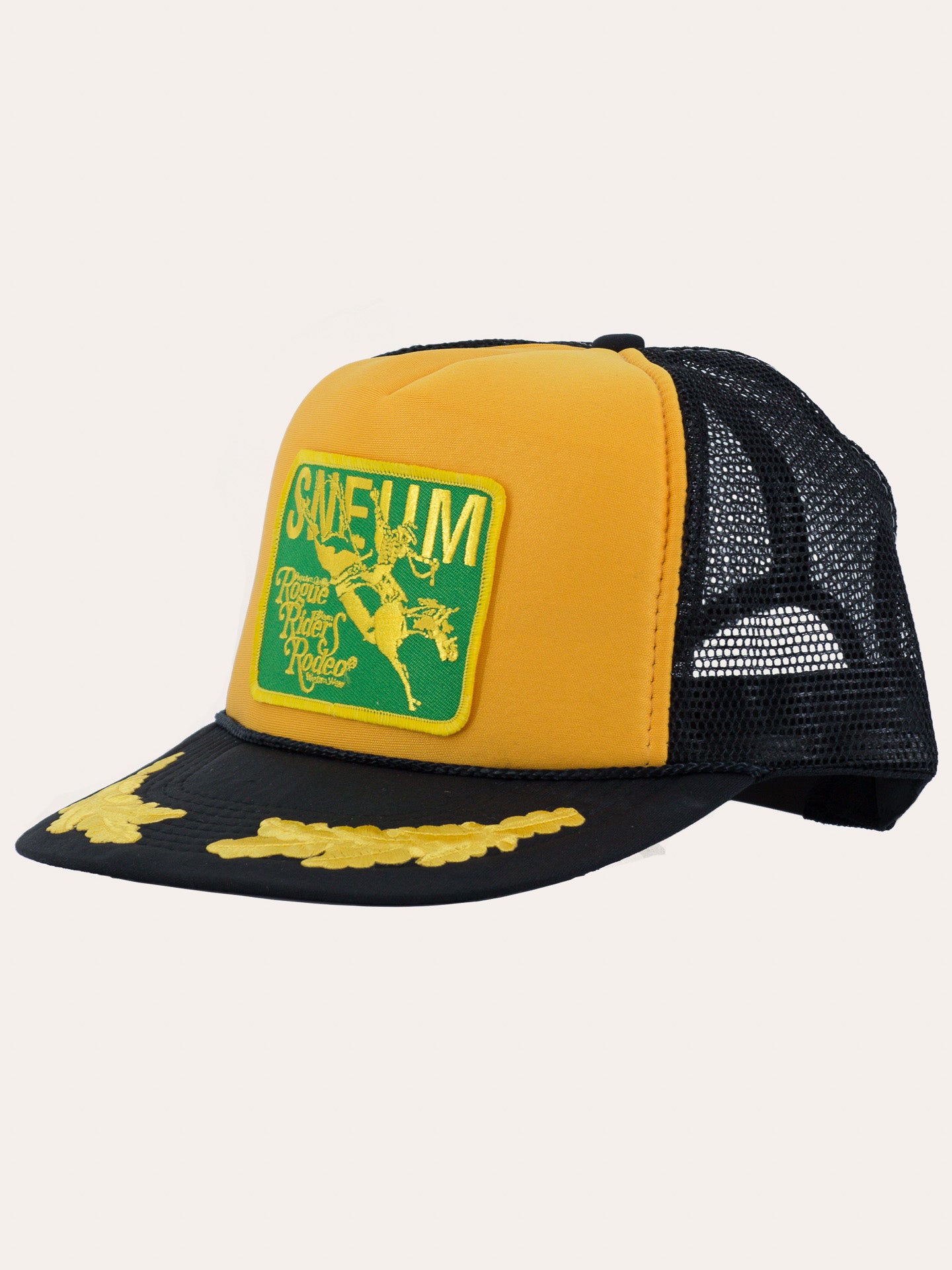 Sneum RRR logo trucker cap w. gold leaves