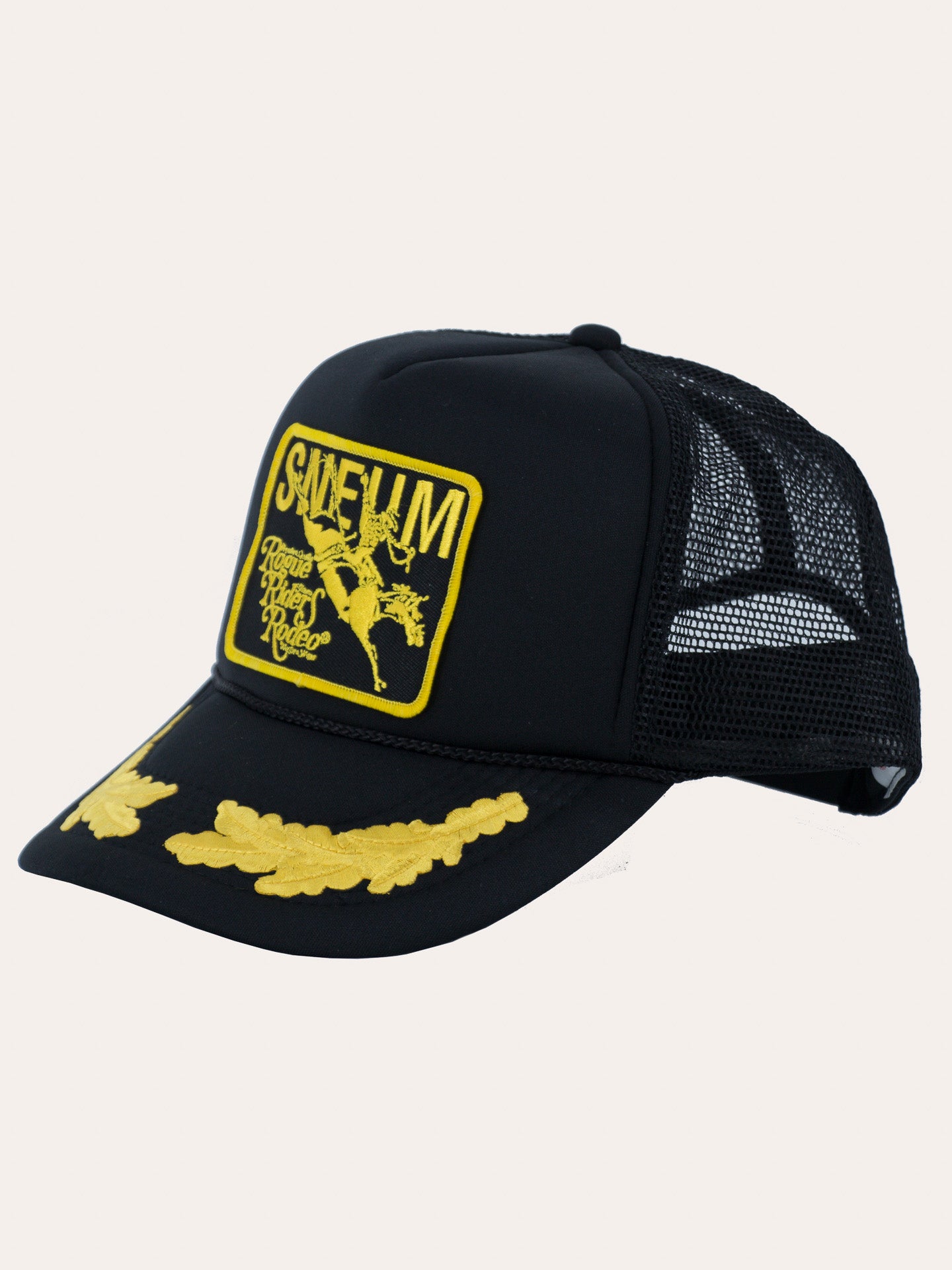 Sneum RRR logo trucker cap w. gold leaves