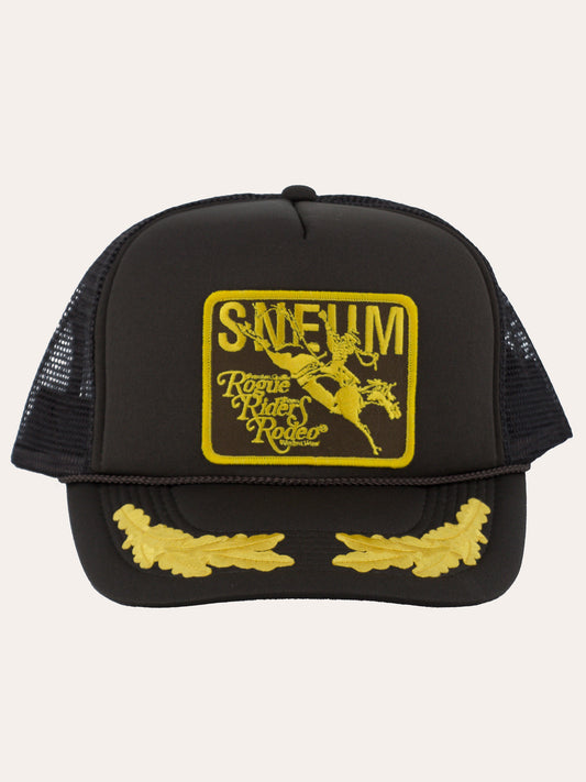 Sneum RRR logo trucker cap w. gold leaves