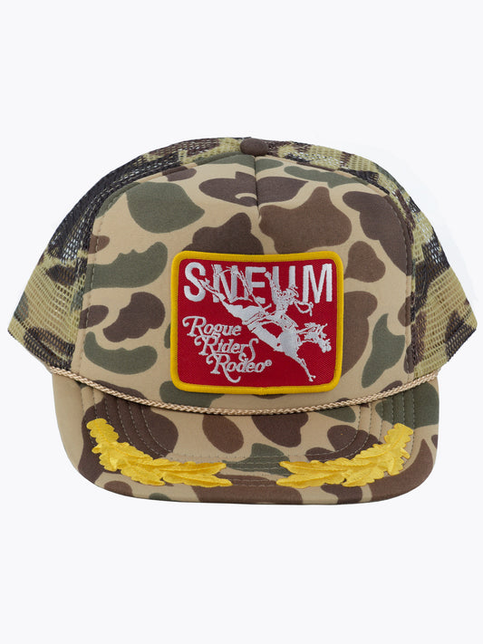 Sneum RRR logo trucker cap w. gold leaves