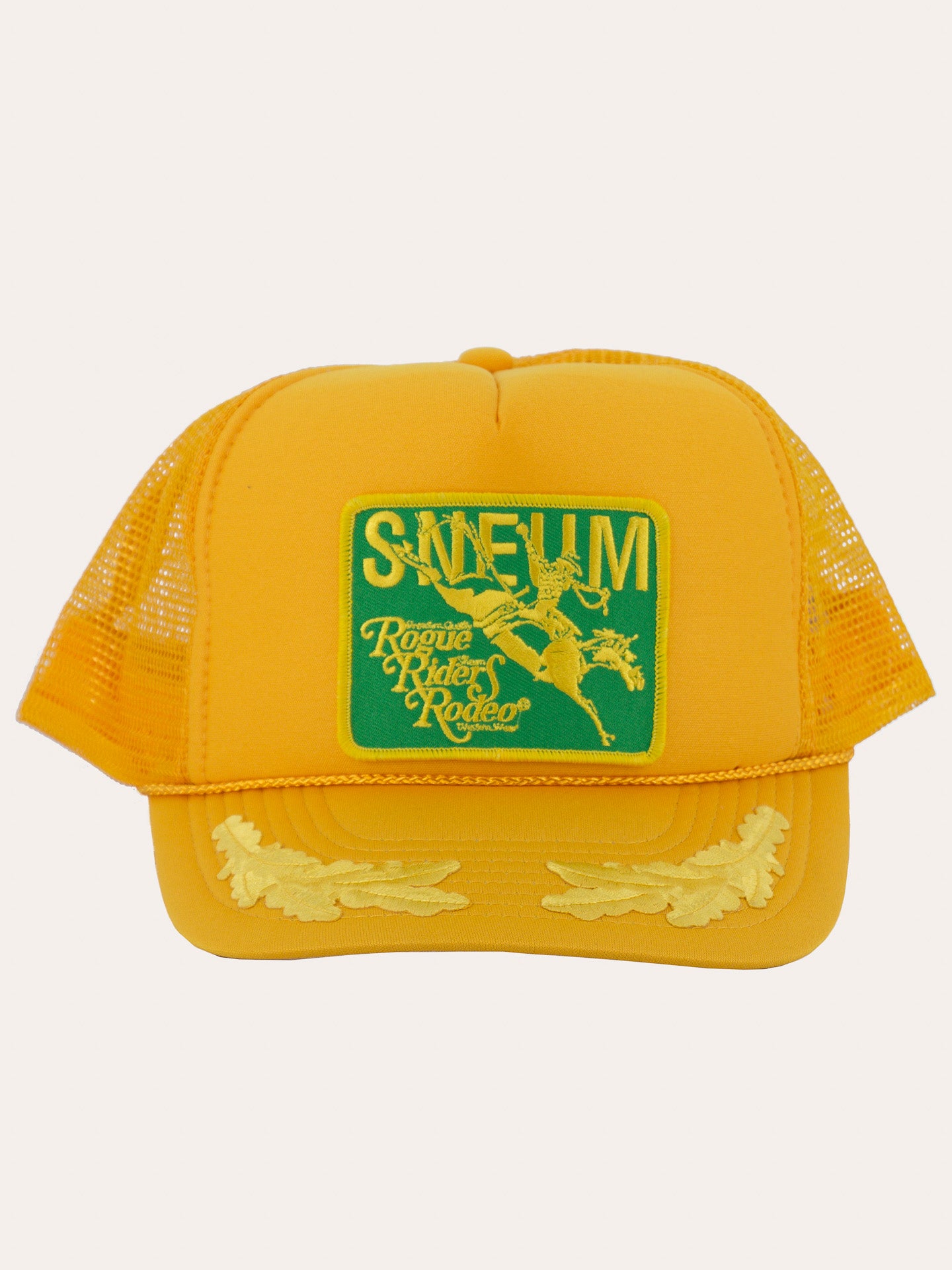 Sneum RRR logo trucker cap w. gold leaves