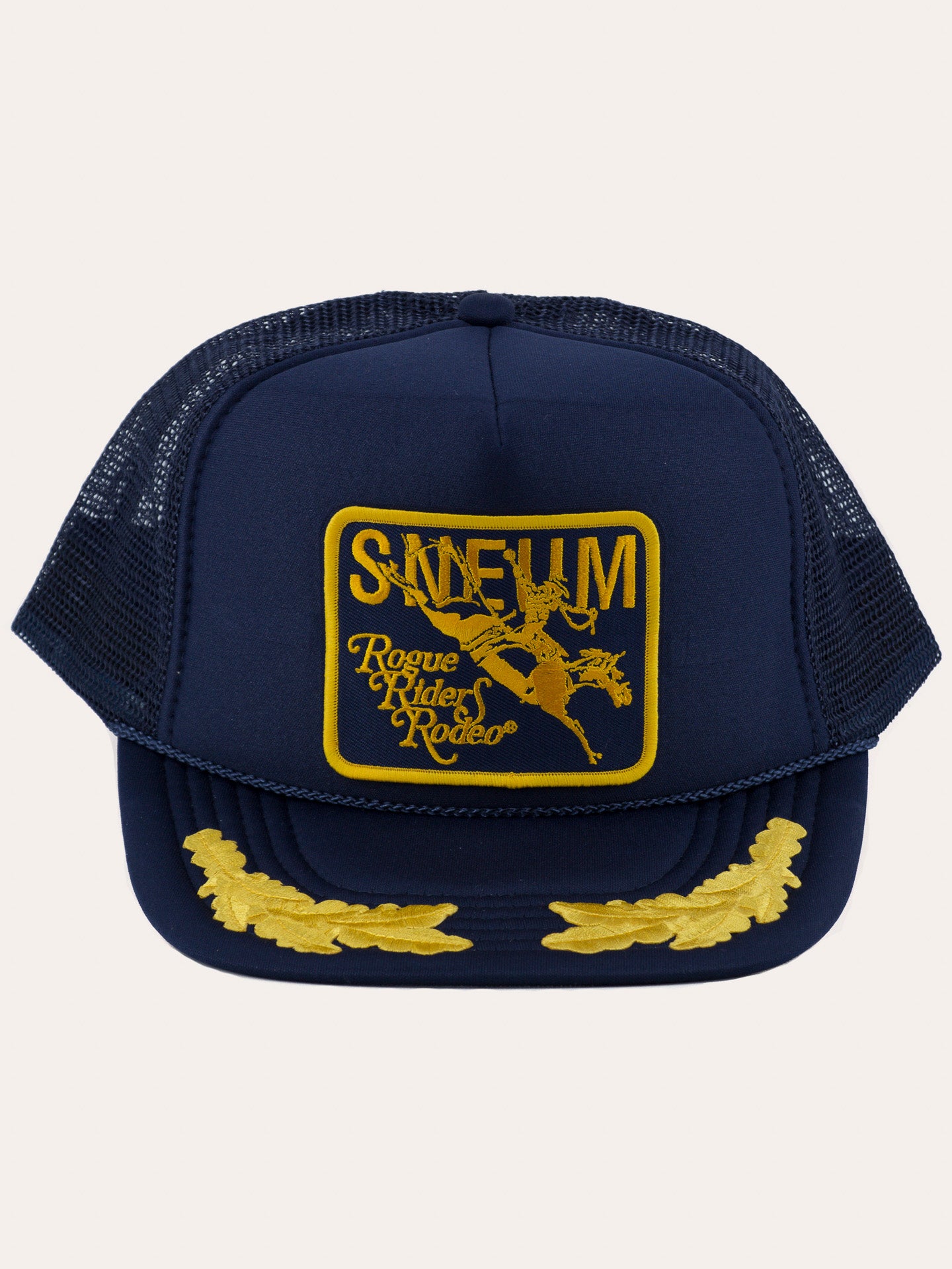 Sneum RRR logo trucker cap w. gold leaves