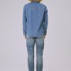 SINGLE POINT WESTERN SHIRT IN DENIM WITH NATIVE STYLED CONCHO