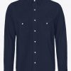 Classic western shirt in navy pique with white Scovill snap buttons